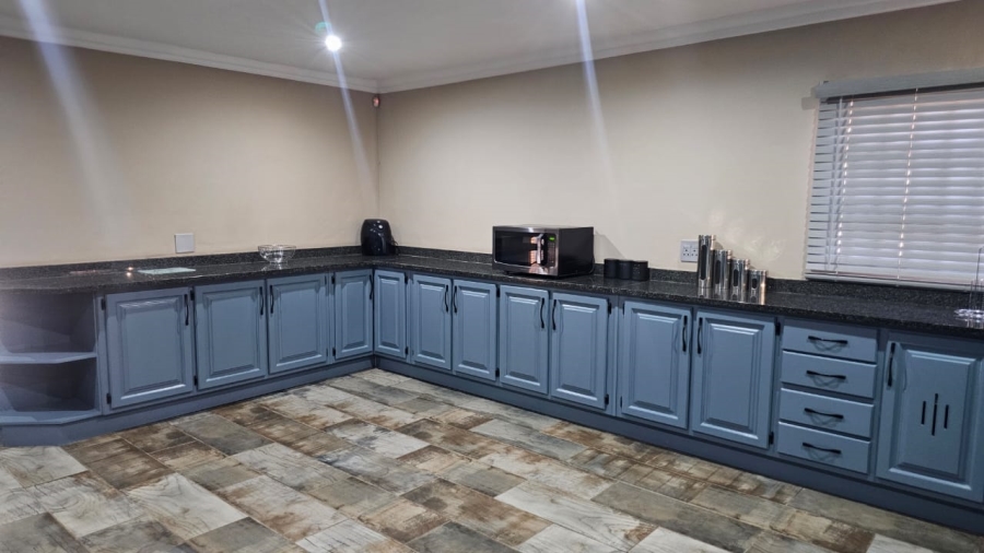 4 Bedroom Property for Sale in Zilkaatsnek North West